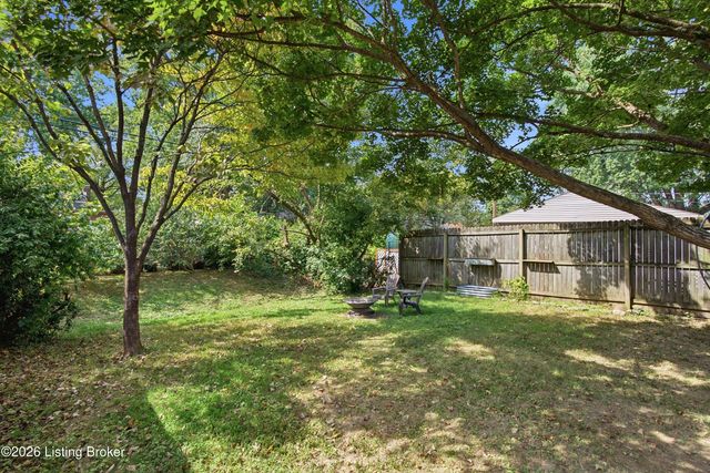 3118 Commander Dr, Louisville, KY 40220
