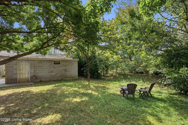 3118 Commander Dr, Louisville, KY 40220