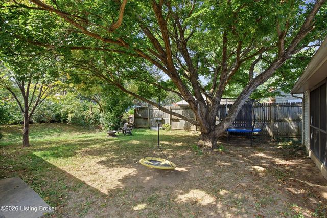 3118 Commander Dr, Louisville, KY 40220