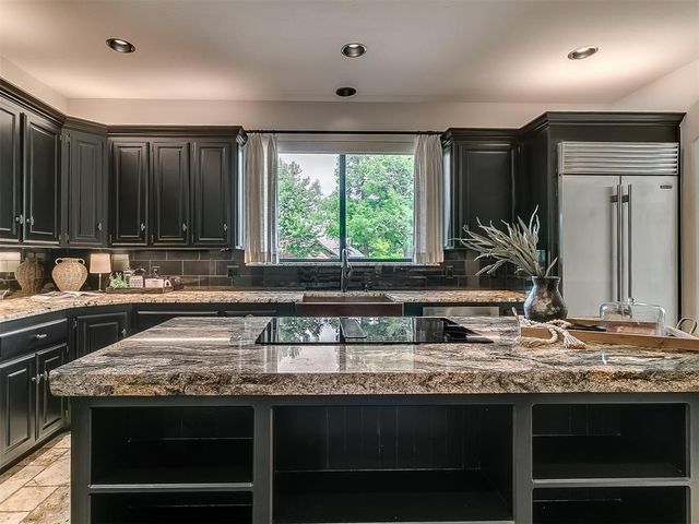 5620 Oak Tree Road, Edmond, OK 73025