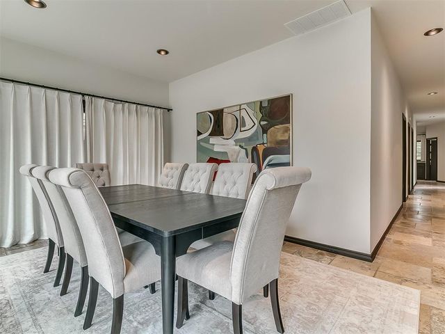 5620 Oak Tree Road, Edmond, OK 73025