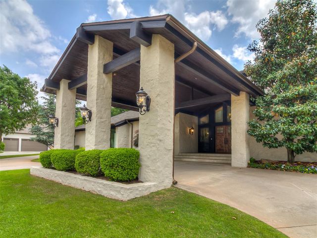 5620 Oak Tree Road, Edmond, OK 73025