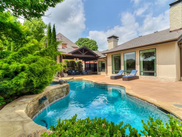 5620 Oak Tree Road, Edmond, OK 73025