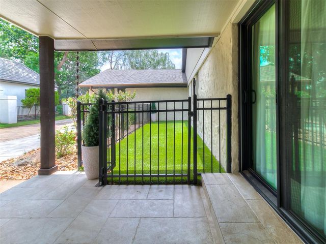 5620 Oak Tree Road, Edmond, OK 73025