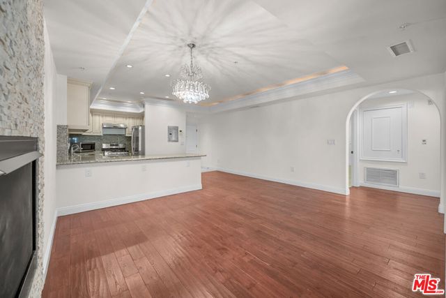 837 Crenshaw Boulevard 301, Los Angeles, CA 90005