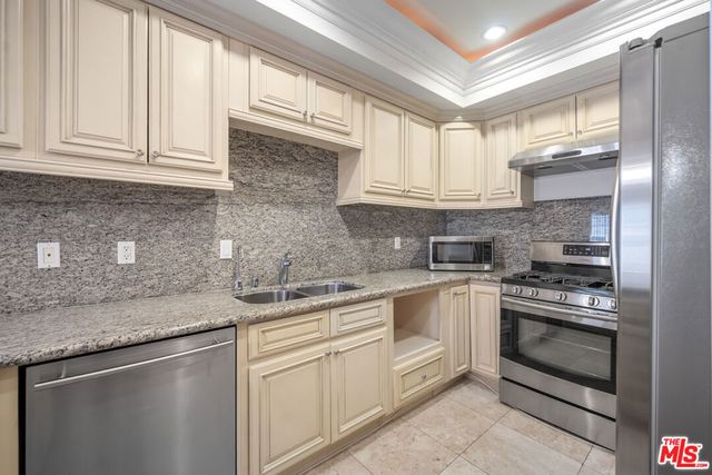 837 Crenshaw Boulevard 301, Los Angeles, CA 90005