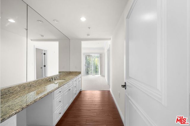 837 Crenshaw Boulevard 301, Los Angeles, CA 90005
