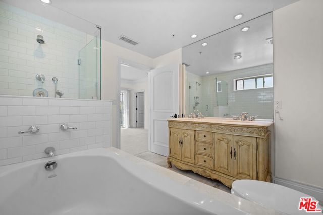 837 Crenshaw Boulevard 301, Los Angeles, CA 90005