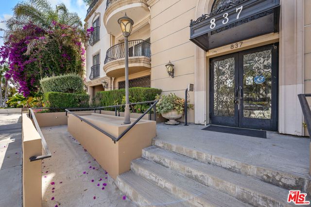 837 Crenshaw Boulevard 301, Los Angeles, CA 90005
