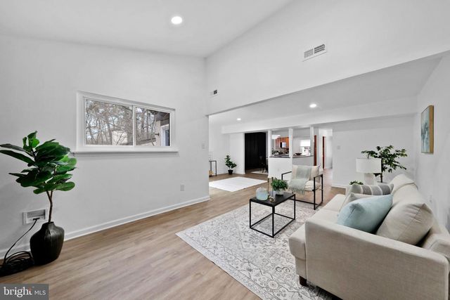 84 FIVE CROWN ROYAL, Marlton, NJ 08053