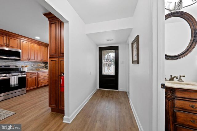 84 FIVE CROWN ROYAL, Marlton, NJ 08053