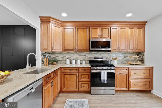 84 FIVE CROWN ROYAL, Marlton, NJ 08053