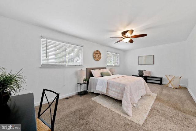 84 FIVE CROWN ROYAL, Marlton, NJ 08053