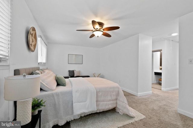 84 FIVE CROWN ROYAL, Marlton, NJ 08053