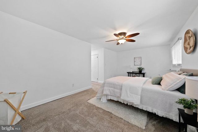 84 FIVE CROWN ROYAL, Marlton, NJ 08053