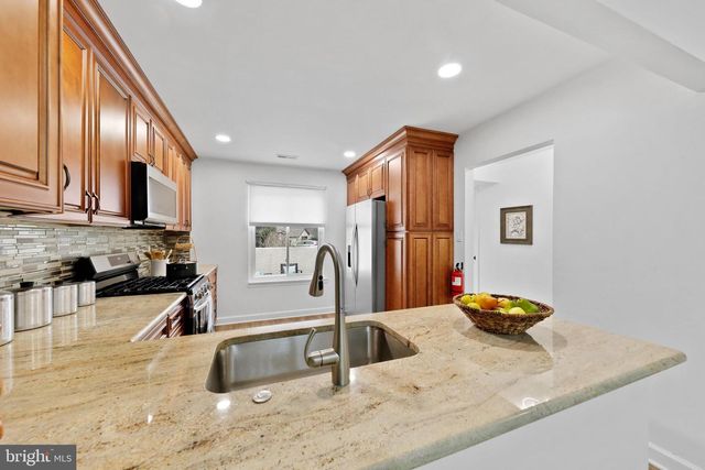 84 FIVE CROWN ROYAL, Marlton, NJ 08053