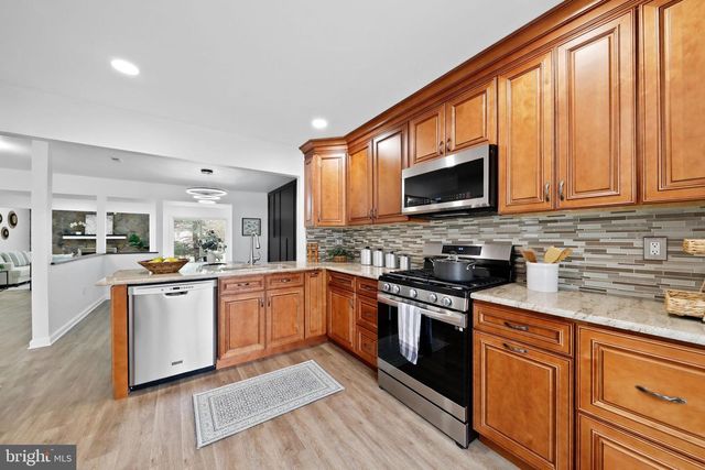 84 FIVE CROWN ROYAL, Marlton, NJ 08053