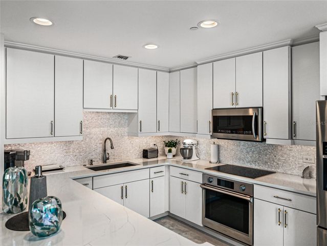 450 KNIGHTS RUN AVENUE 702, Tampa, FL 33602