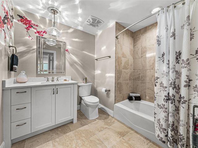 450 KNIGHTS RUN AVENUE 702, Tampa, FL 33602