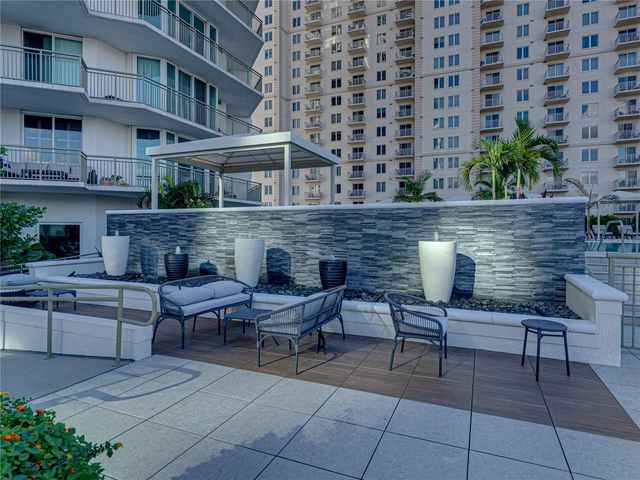 450 KNIGHTS RUN AVENUE 702, Tampa, FL 33602