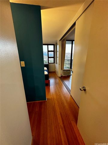201 Ohua Avenue 2401, Honolulu, HI 96815