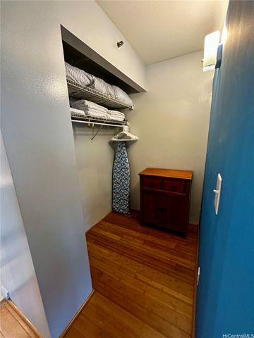 201 Ohua Avenue 2401, Honolulu, HI 96815