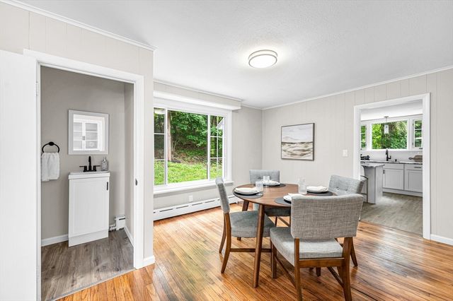 37 Bridge St, Monson, MA 01057