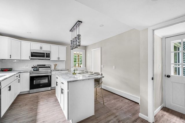 37 Bridge St, Monson, MA 01057