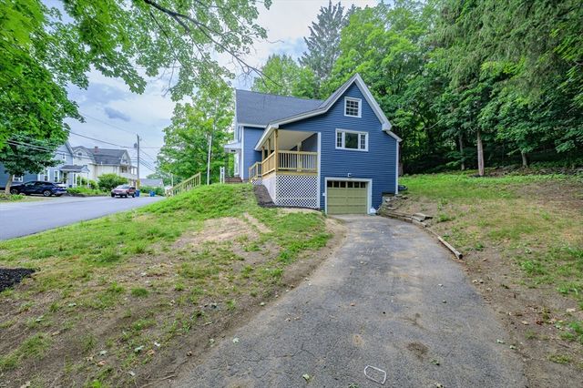 37 Bridge St, Monson, MA 01057
