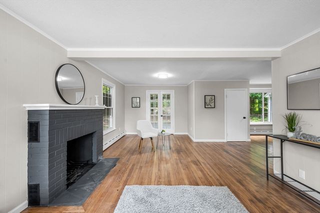 37 Bridge St, Monson, MA 01057