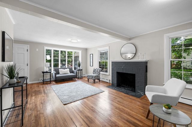 37 Bridge St, Monson, MA 01057
