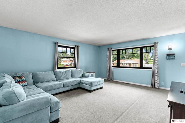 3111 Blue Ridge Drive, Bellevue, NE 68147