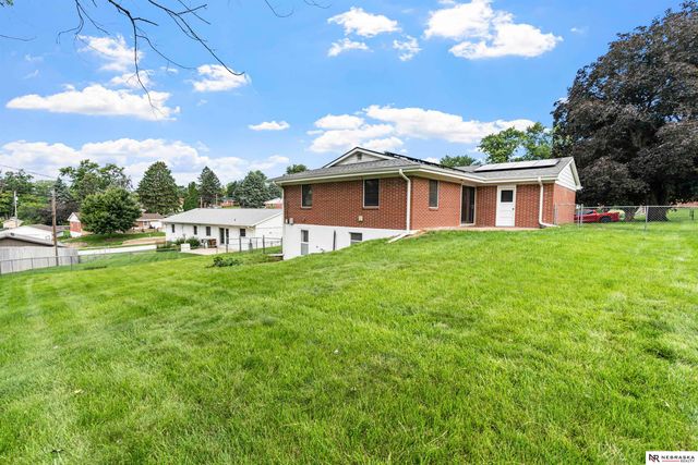 3111 Blue Ridge Drive, Bellevue, NE 68147