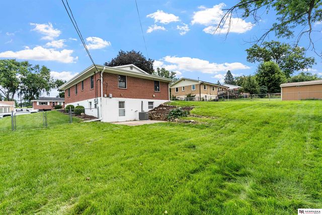 3111 Blue Ridge Drive, Bellevue, NE 68147