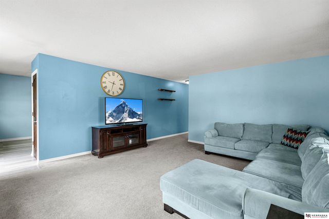 3111 Blue Ridge Drive, Bellevue, NE 68147