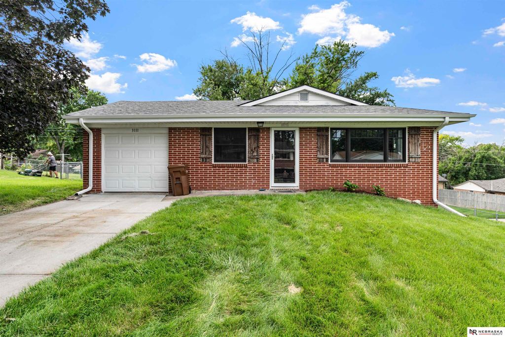 3111 Blue Ridge Drive, Bellevue, NE 68147