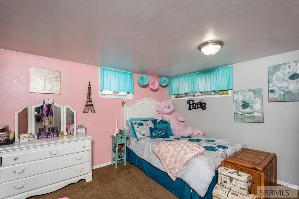 Image 14 of property listing at 90 S Railroad Avenue, Arimo, ID 83214