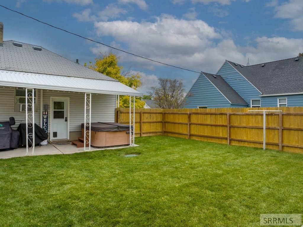 Image 18 of property listing at 90 S Railroad Avenue, Arimo, ID 83214