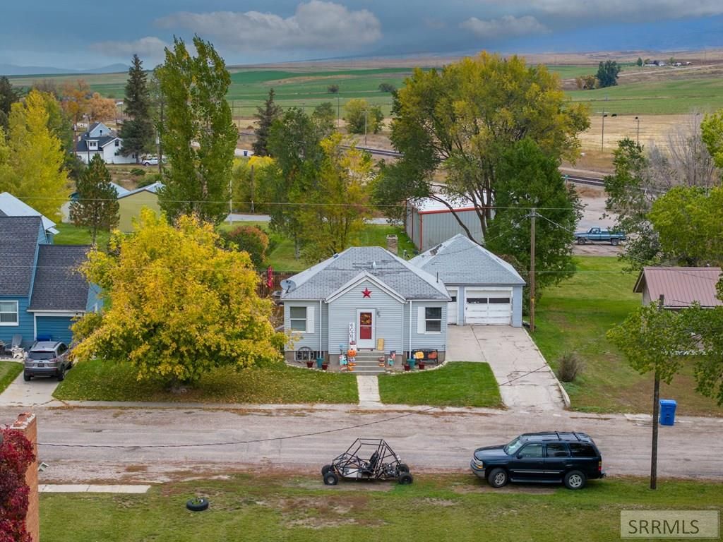 Image 19 of property listing at 90 S Railroad Avenue, Arimo, ID 83214