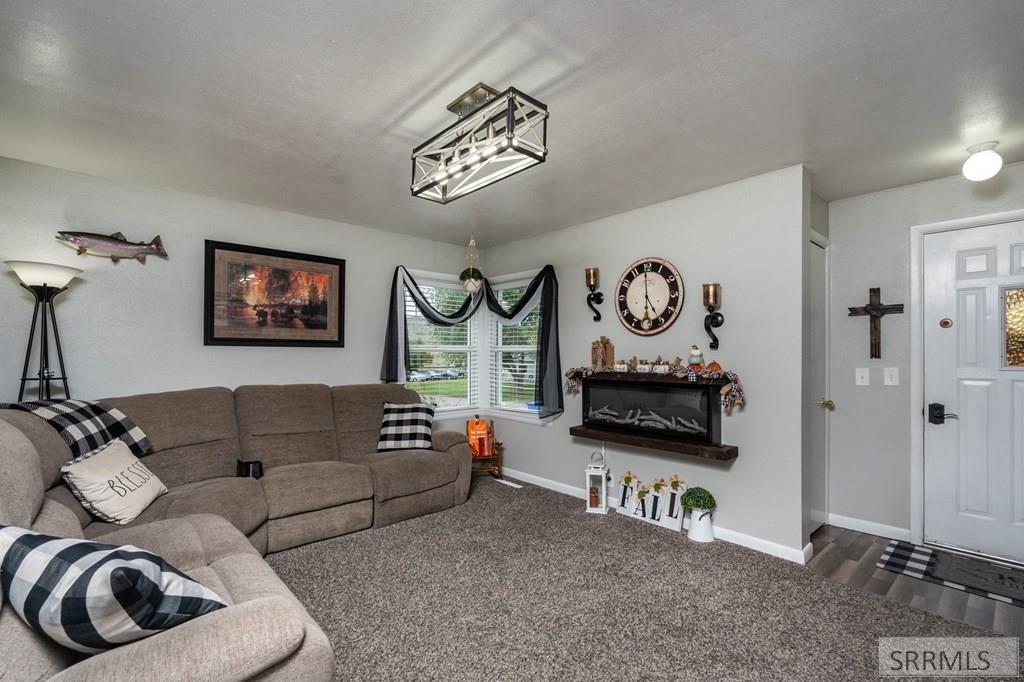 Image 2 of property listing at 90 S Railroad Avenue, Arimo, ID 83214