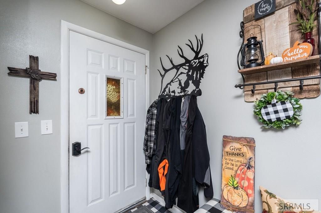 Image 4 of property listing at 90 S Railroad Avenue, Arimo, ID 83214