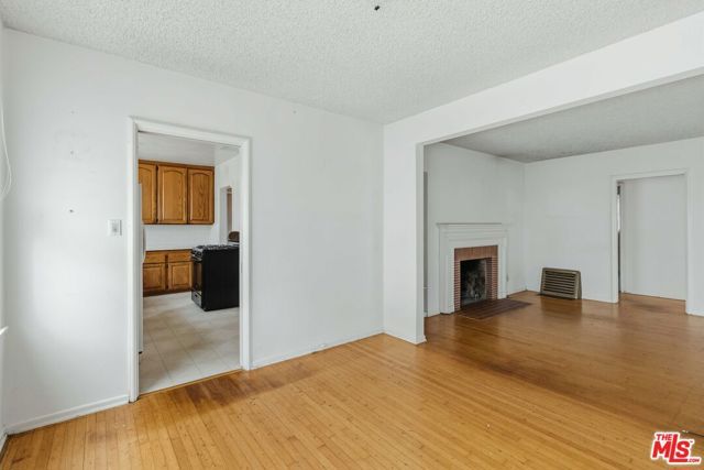 7422 Westlawn Avenue, Los Angeles, CA 90045