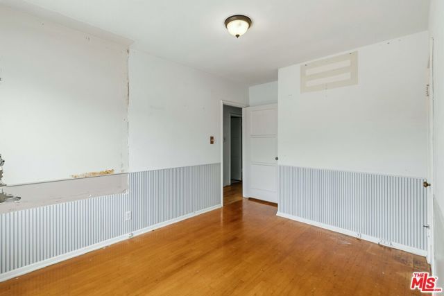 7422 Westlawn Avenue, Los Angeles, CA 90045