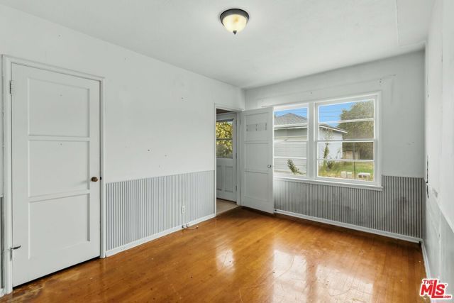 7422 Westlawn Avenue, Los Angeles, CA 90045