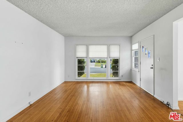 7422 Westlawn Avenue, Los Angeles, CA 90045