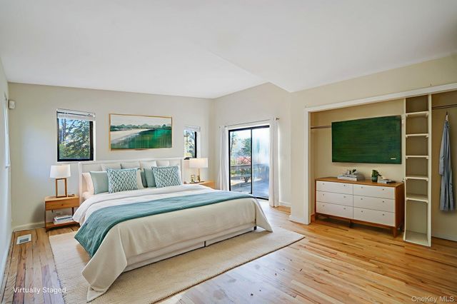 290 Montauk Highway, Southampton, NY 11968