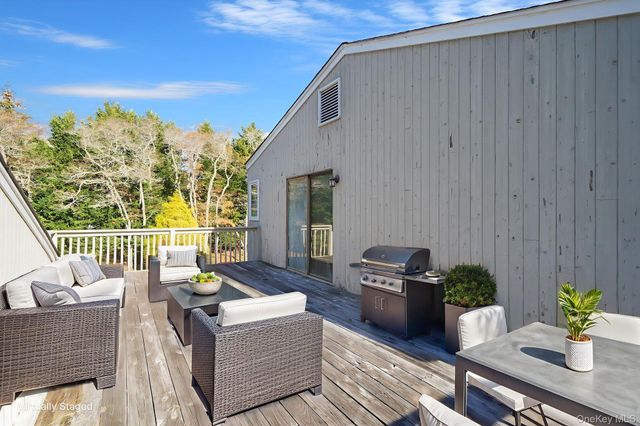 290 Montauk Highway, Southampton, NY 11968