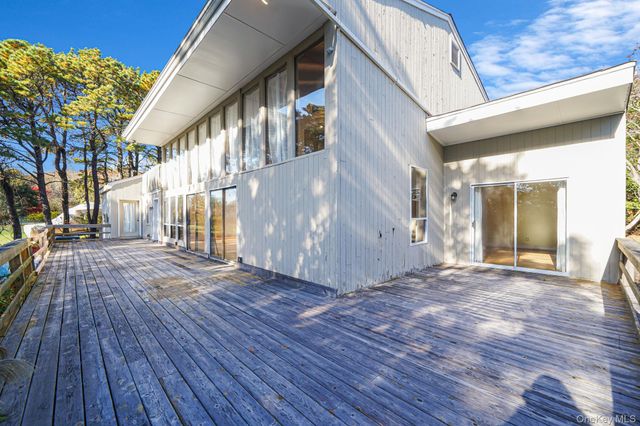 290 Montauk Highway, Southampton, NY 11968