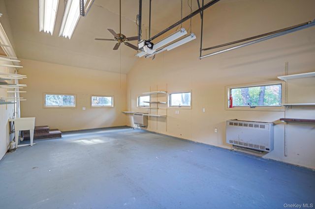 290 Montauk Highway, Southampton, NY 11968