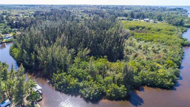 418 PEACE ISLAND DR, Punta Gorda, FL 33950